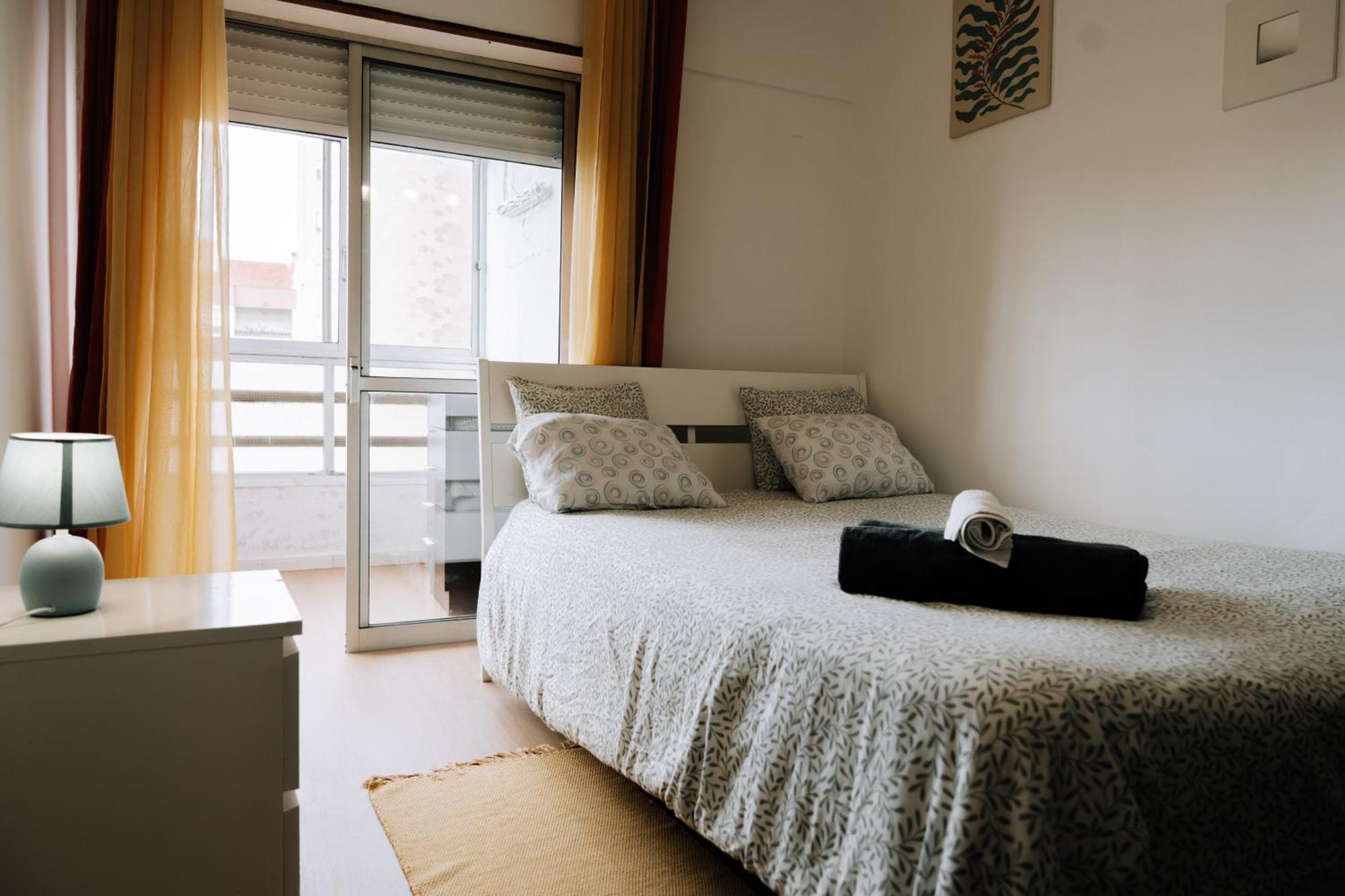 Family-Friendly And Cozy 3-Bedroom Accommodation In ליסבון מראה חיצוני תמונה